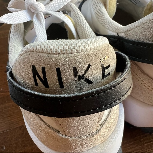 Nike Waffle White and Black Sneakers - Picture 3 of 9